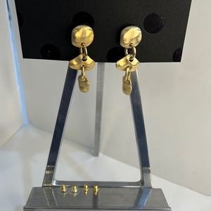 Vintage Gold Tone Earrings